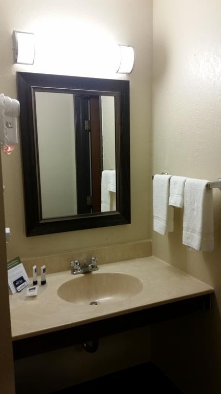 Americinn By Wyndham Forest Lake Room photo