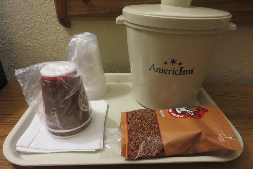 Americinn By Wyndham Forest Lake Room photo